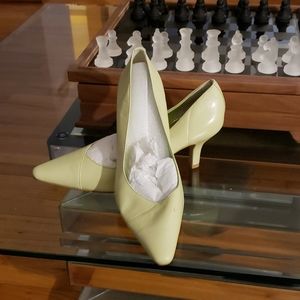 Cute green eelskin heels